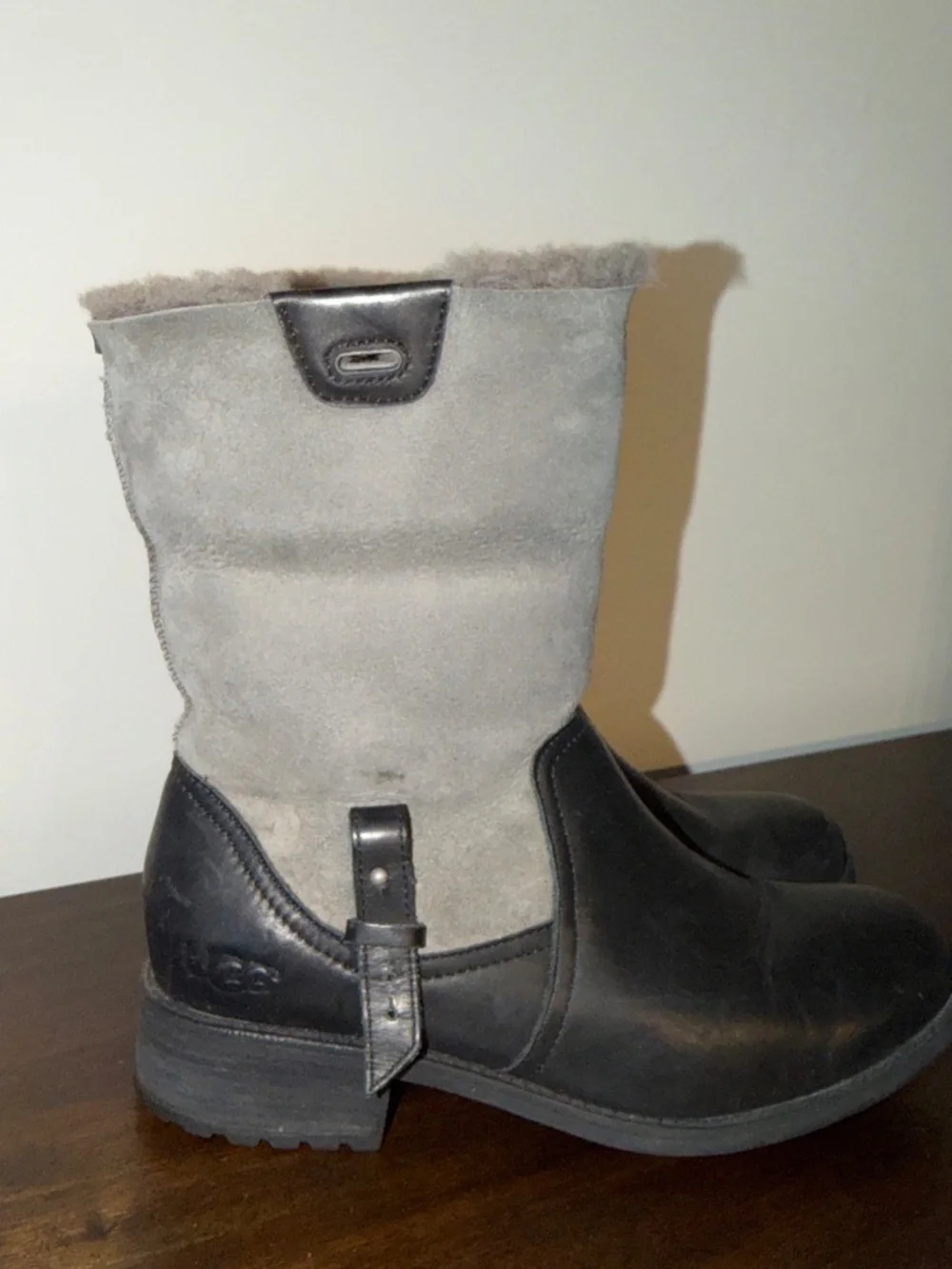 UGG cute leather